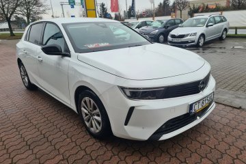 Bogata wersja z najoszczędniejszym silnikiem benzynowym.